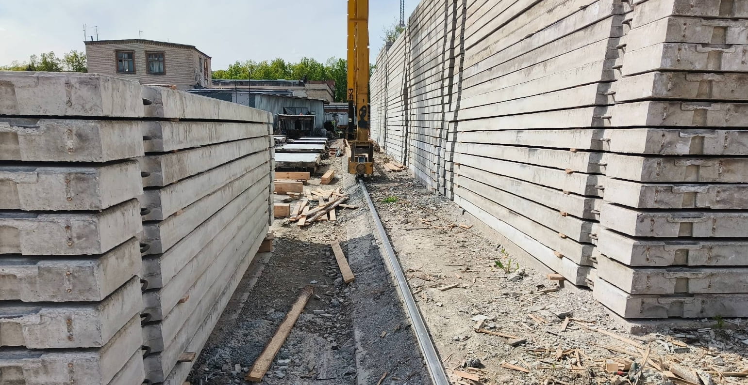 Сравнение плит ПАГ-14 и ПАГ-18 на строительной площадке